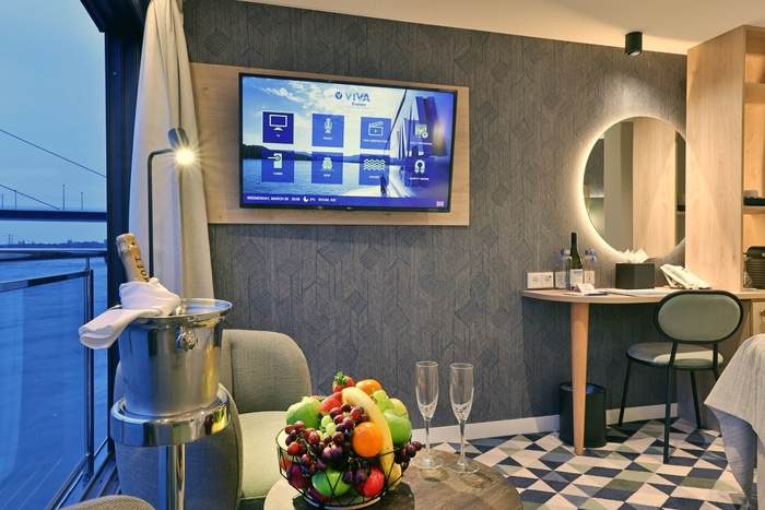 Viva Cruises Viva One - Junior Suite 2.jpg